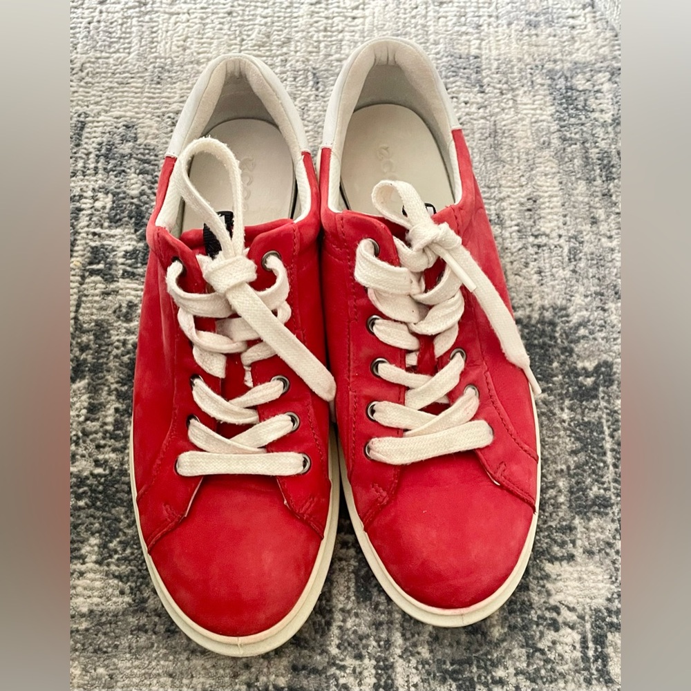 ECCO Red Suede Women’s Platform Sneaker Size EU 41 US 10.5- EUC